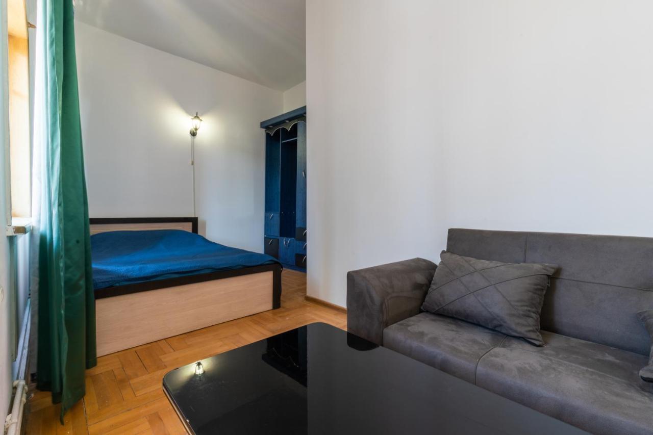 Center 4 You Hotell Tbilisi Exteriör bild