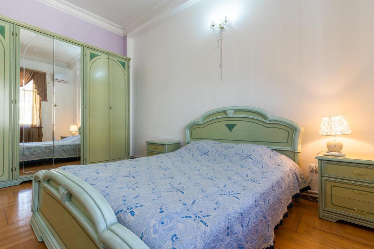 Center 4 You Hotell Tbilisi Exteriör bild