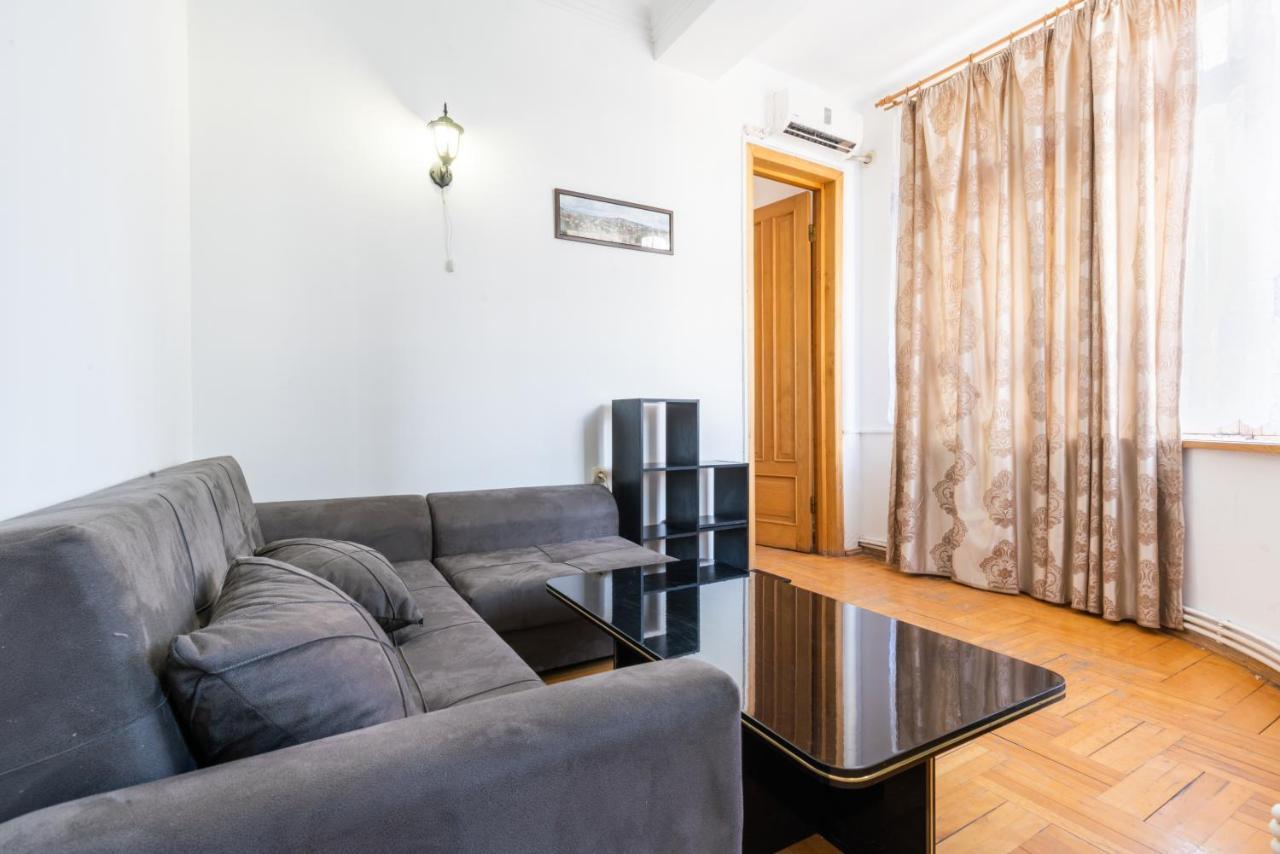 Center 4 You Hotell Tbilisi Exteriör bild